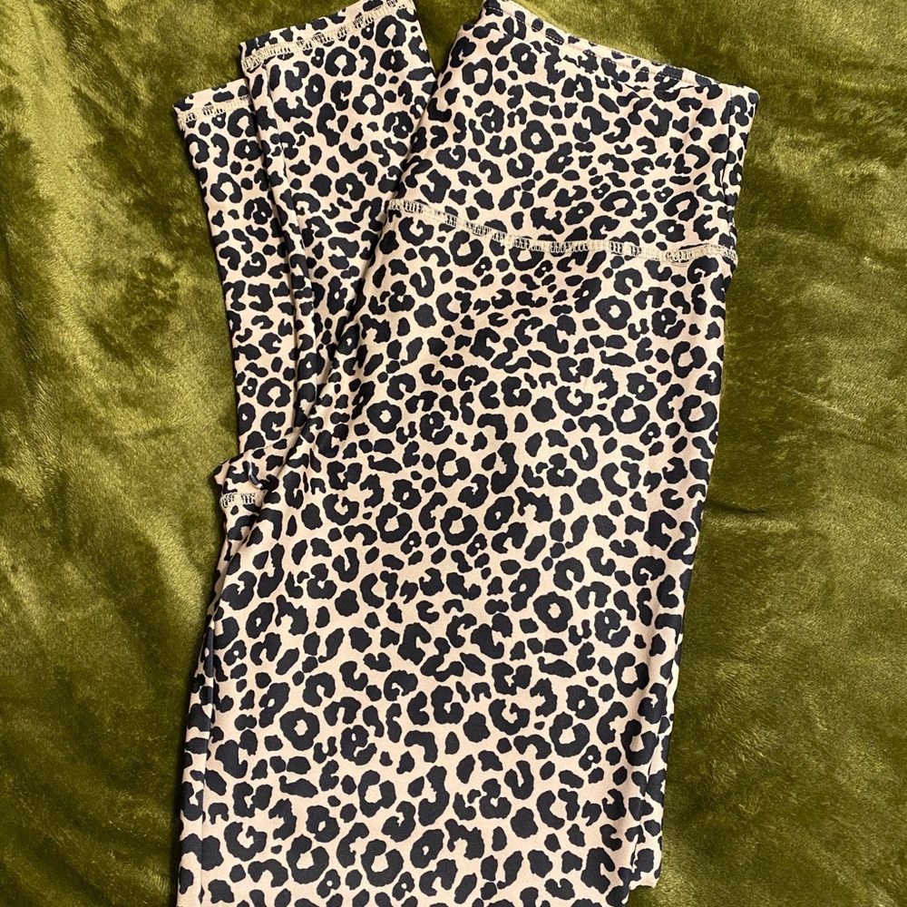 NWT Forever 21 High Waisted Leopard Leggings